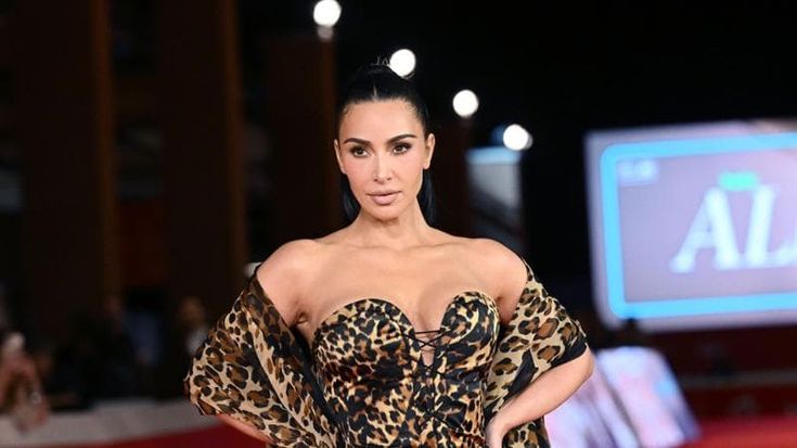 Kim Kardashian a Roma, shopping di lusso in via Condotti prima del red carpet alla Festa del Cinema