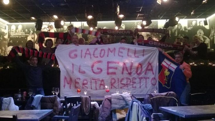 I tifosi invadono il bar di Giacomelli