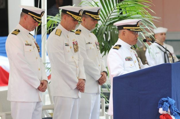 Comando marina USA, cambio della guardia