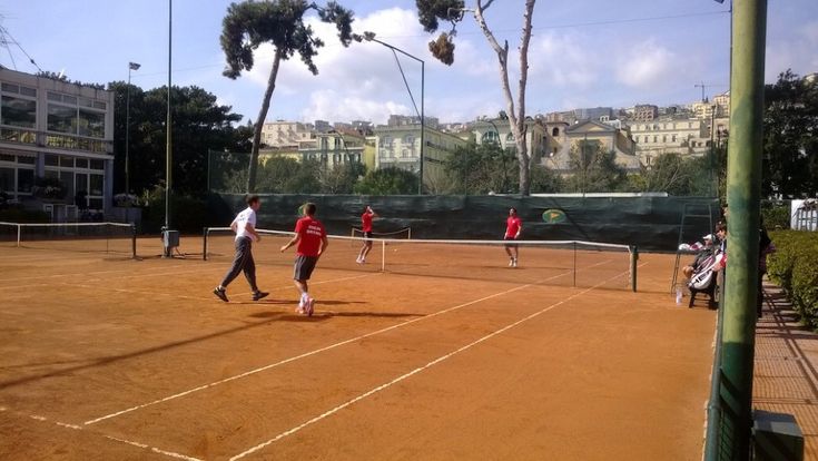 Che talento Murray, &egrave; forte anche a calcio-tennis