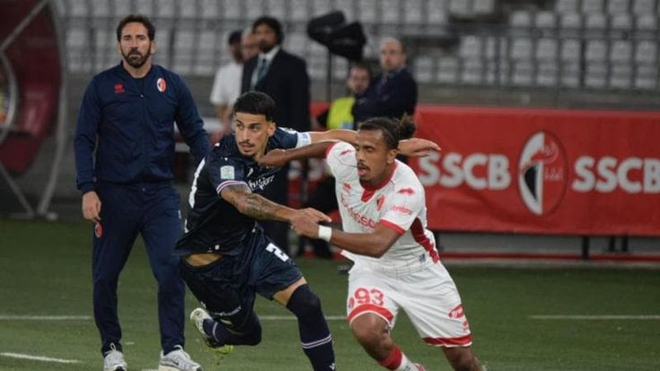 Bari, pareggio tra i fischi (1-1) con la Samp fanalino di coda. La squadra è già in piena crisi