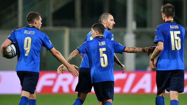 L'Italia è in rodaggio, Dzeko frena Mancini dopo 11 vittorie di fila
