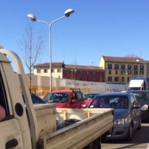 Parte il cantiere Expo in piazza XXIV Maggio, il traffico si trasforma in un incubo