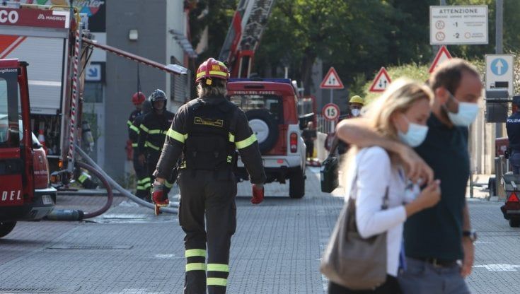 Incendio a Milano, più che miracolo senso di comunità