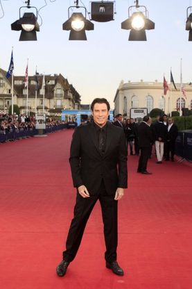 I 60 anni di Travolta. "Brutto invecchiare, ma sogno 007"