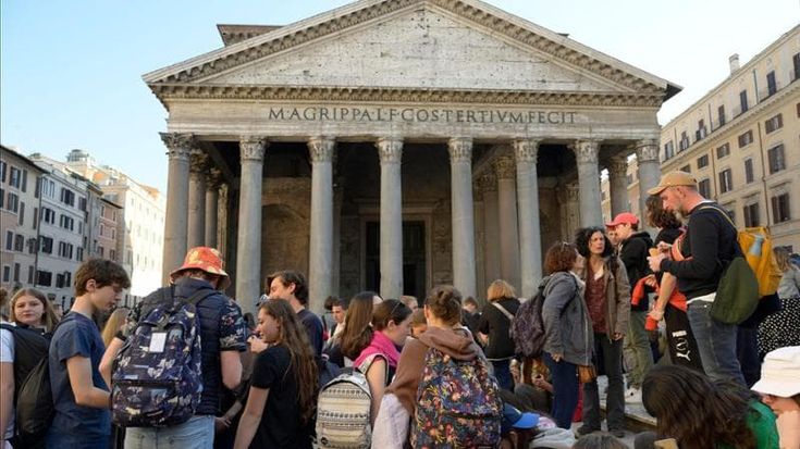 Allarme rapine e scippi, i pm: “Il centro di Roma in balia delle gang”