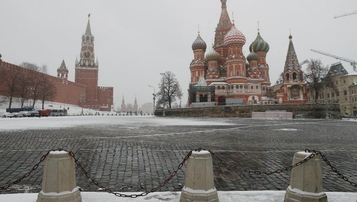 Russia, il default è vicino: le sanzioni bloccano i pagamenti sui bond in dollari ed euro. "Simbolico, ma è un 'marchio' sul futuro"