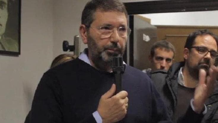 Marino: "Salvare Pd dal suicidio, a Roma democrazia sospesa"