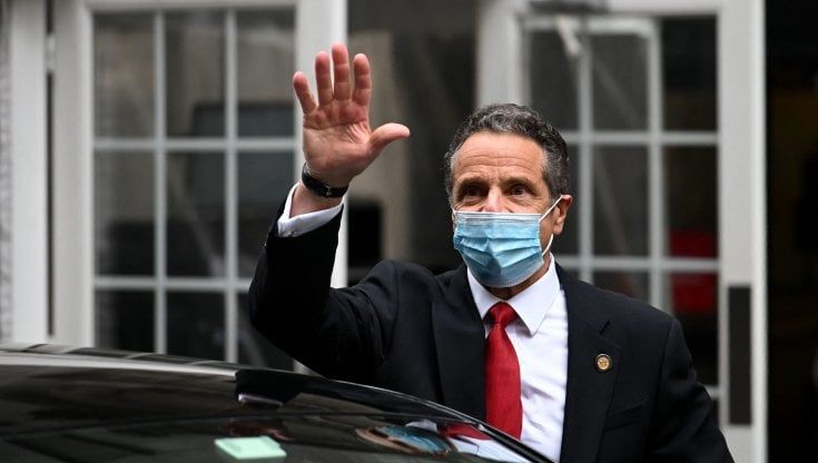 Usa, altre due donne accusano Andrew Cuomo di molestie: il governatore dello Stato di New York sempre più nei guai