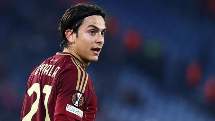 Paulo Dybala a C’è posta per te: la ‘Joya’ aiuta una zia a fare una sorpresa al nipote