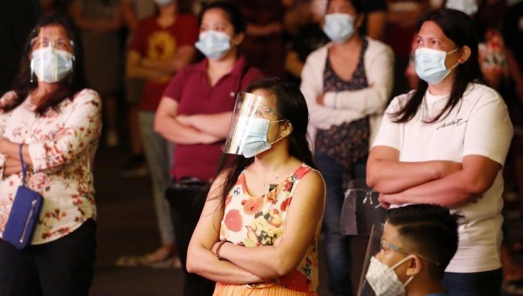 Coronavirus nel mondo: Usa, uno su 4 non vuole vaccinarsi