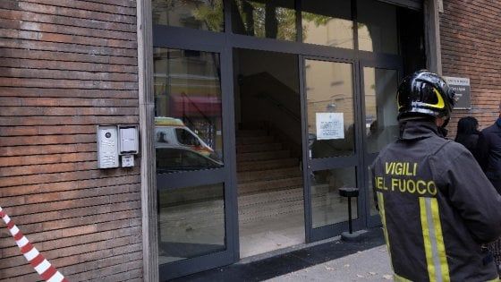 Brescia, evacuato ufficio comunale: spray al peperoncino spruzzato nell'aria