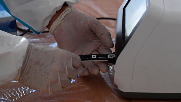 Coronavirus, tamponi gratis per gli under 12 anni