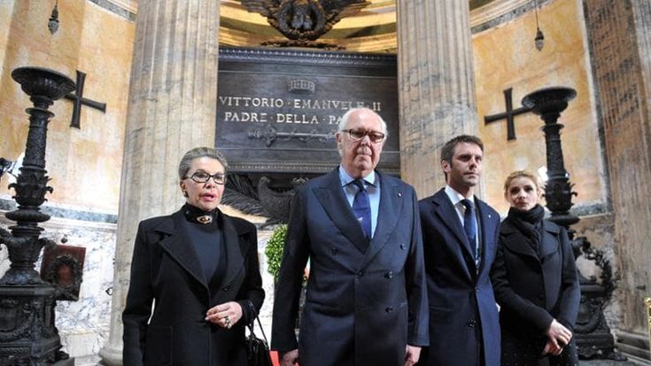 I Savoia e i gioielli nel caveau della Banca d'Italia: la battaglia legale delle sorelle di Vittorio Emanuele per il tesoro della corona