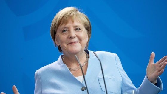 Berlino, Angela Merkel è di nuovo la più amata dai tedeschi