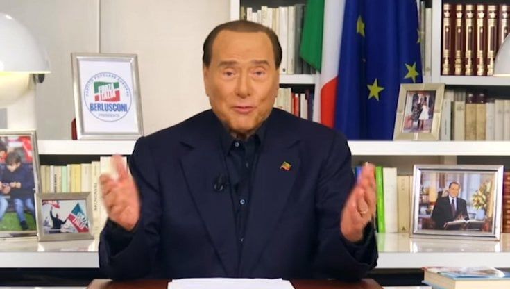 E Berlusconi rispolvera il refrain sulle imposte: "Flat tax al 23% per tutti"
