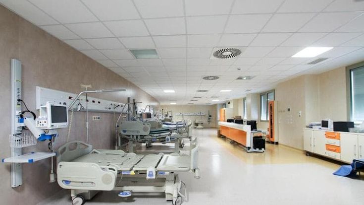 Il governo cede sulle liste d’attesa. Ma il Pd insiste: “Il piano è vuoto”