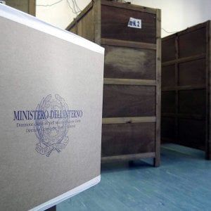 Elezioni, battaglia  all'ultimo voto, due su dieci ancora indecisi