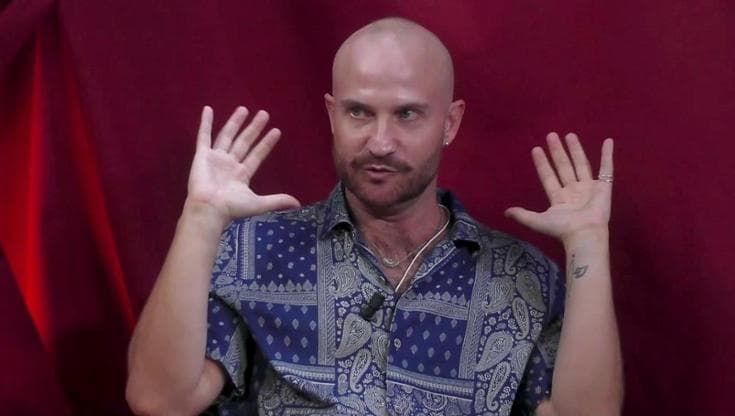 Il comico Paolo Camilli: "Vorrei il diritto di essere gay e str**zo. Vannacci non merita risposta”