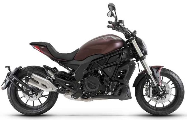 Benelli 502C, al debutto l’urban cruiser