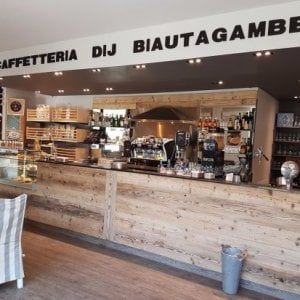Canavese, nella caffetteria di Rivarolo sette lavoratori "in nero"