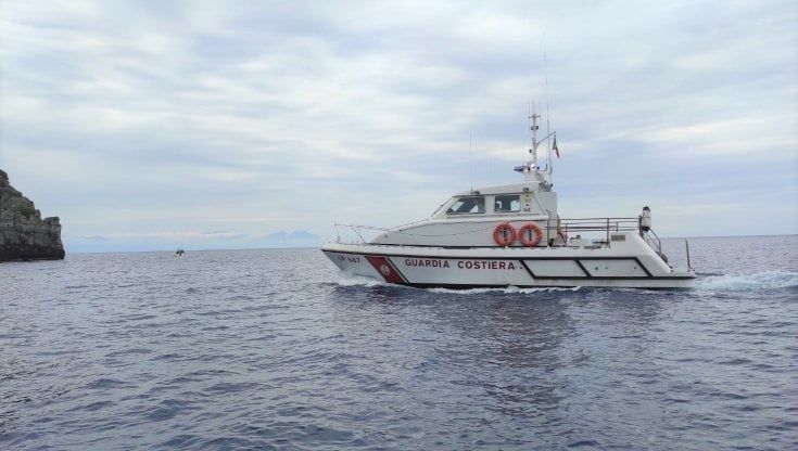 Infarto su una nave, marittimo salvato dalla Guardia Costiera a Palinuro