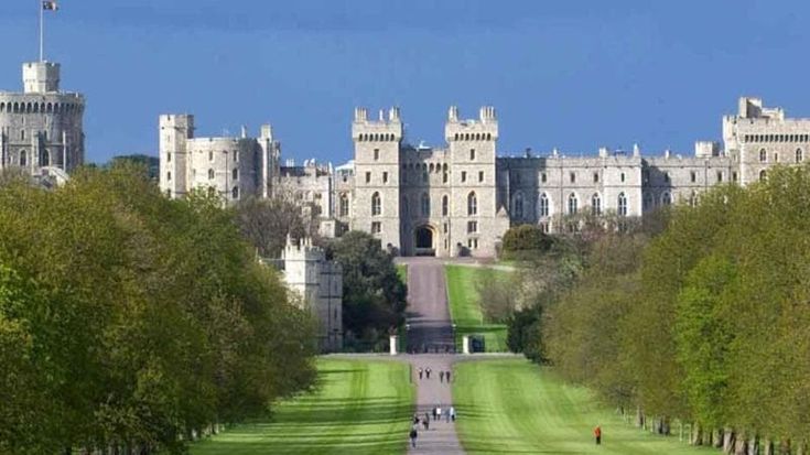 Tra Londra, Windsor e Balmoral, i luoghi di Elisabetta II nel centenario della nascita. Con sorprese