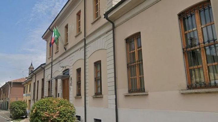 Il Comune di Casorate Primo offre ai bambini 30 euro di chiacchiere di Carnevale. “È danno erariale”