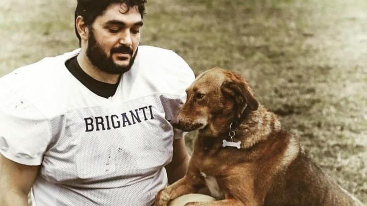 Storia di Ciro, il guardiano dei touchdown: il cane che non si perdeva un match dei Briganti 82 Napoli