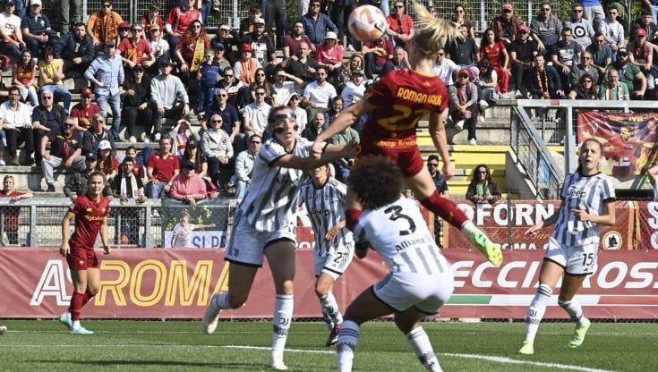 Roma-Juve femminile, sputi e insulti al tecnico bianconero Montemurro: la Procura apre un'indagine