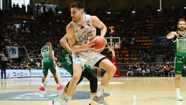 Moore fa volare l’Aquila, Avellino mai in partita. Finisce 93-61