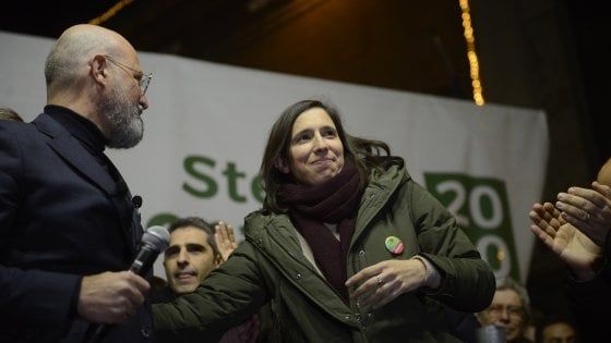 Pd, Schlein: "Io presidente? Per ora sto bene dove sono. Creiamo una nuova casa di centrosinistra"