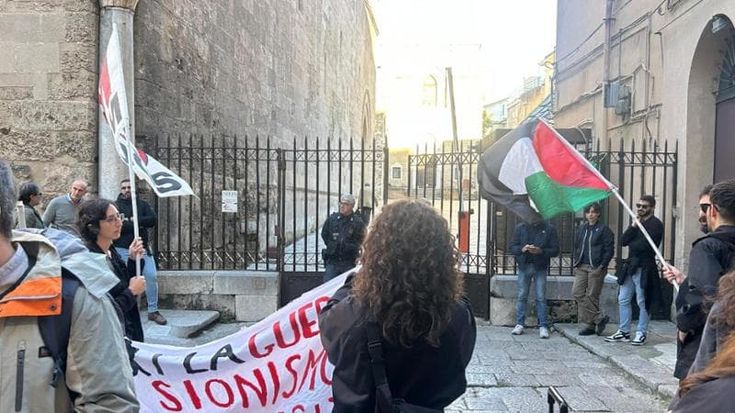 La protesta degli studenti da Palermo a Catania: “Più scuole, non basi militari”