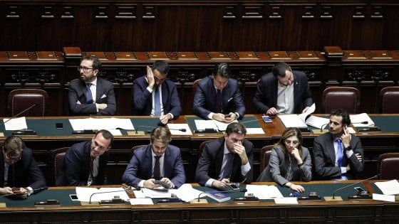 Ddl anticorruzione, avanti senza fiducia. Governo: "Il testo cambierà al Senato. L'ok entro fine anno"