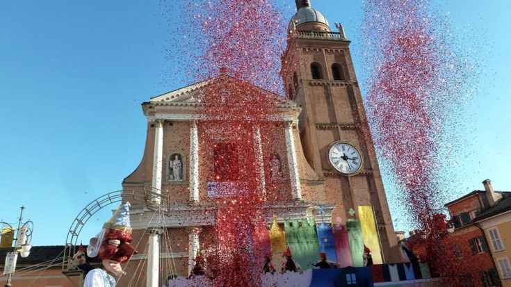 Arriva il Carnevale a San Giovanni, <br />carri e coriandoli nella citt&agrave; dello "spillo"