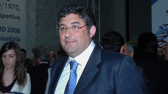 Il sindaco che sfida il governatore Musumeci: "A Raffadali chi arriva si registra"