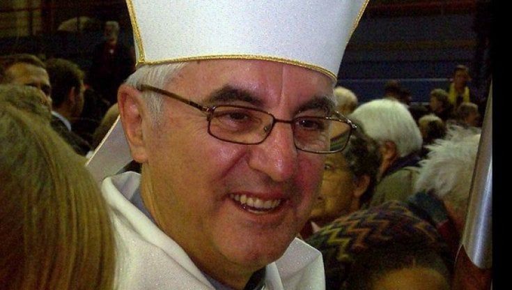 “Strip-tease durante la confessione”: un nuovo scandalo scuote la Chiesa francese 