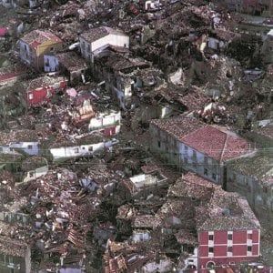 Il terremoto dell'80, la denuncia degli architetti: "Troppi errori nella ricostruzione, ora si punti sulla sicurezza"