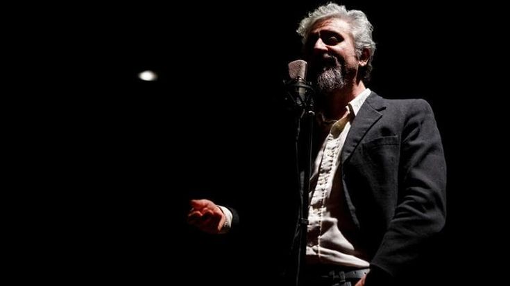 Ascanio Celestini presenta il suo spettacolo su San Francesco: “Viveva in un periodo di guerre religiose e ricordava ai cristiani di non uccidere”