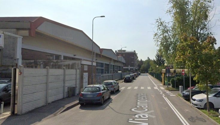 Incidente sul lavoro, 73enne investito dal ritorno di fiamma nella sua azienda a Bresso: ustioni su tutto il corpo