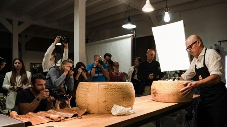 L’inaugurazione delle mostra “Grana Padano Dop: una storia per immagini"