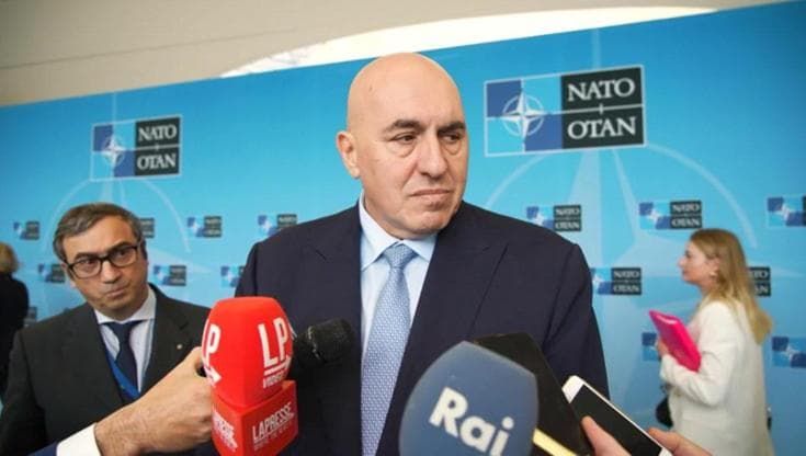 Ucraina, Crosetto: "L'Italia è contraria ai 40 miliardi annui per Kiev"