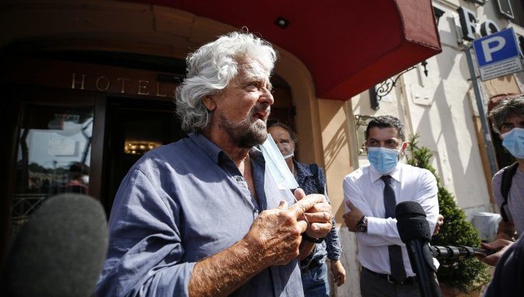  M5s, gli "ortodossi" di Napoli scrivono a Grillo: "No alle alleanze, non abbandonarci"