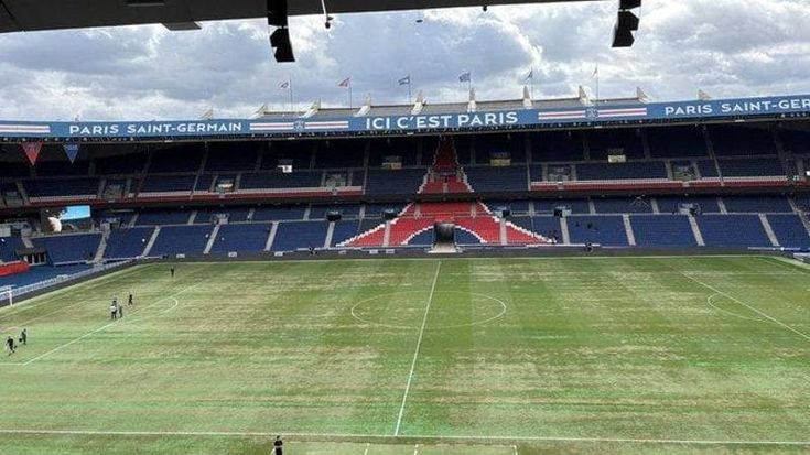 Il caldo distrugge il campo del Psg, l’esordio di campionato a Rennes (e forse anche il ritorno)