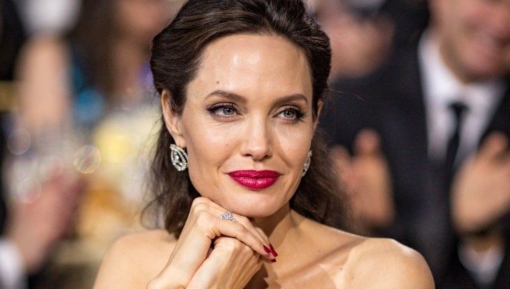 Angelina Jolie: 46 anni e una bellezza indipendente dall'età