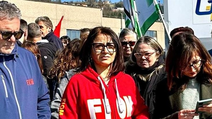 L’operaia in lotta all’ex Saga Coffee: “Ci sentiamo traditi, per me il lavoro è dignità”