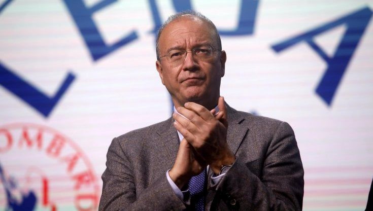 Valditara e la scelta per le superiori: “Iscrivete i ragazzi pensando al lavoro”. Ed è polemica