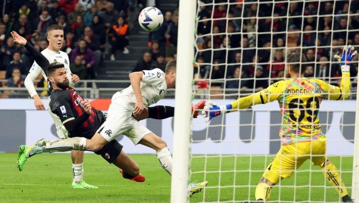 Milan-Spezia 2-1: Giroud segna in acrobazia, si toglie la maglia e viene espulso