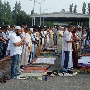 Migranti musulmani, Covid-19, l'emergenza per i defunti: “Rimpatri bloccati, salme stipate in obitori”