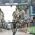 Ciclismo, Tirreno-Adriatico: Adam Yates vince nel giorno del ricordo di Scarponi